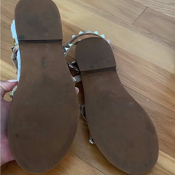 sandals - Picture 3 of 3